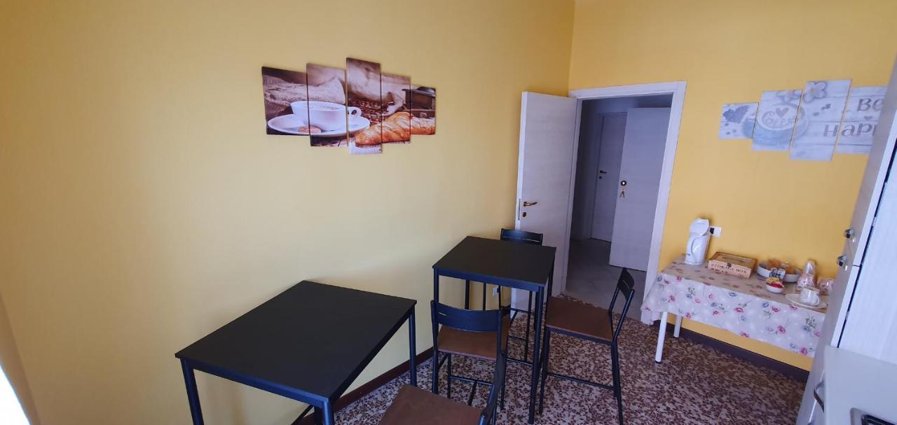 Andrea Affittacamere E B&B Solignano Nuovo Exterior foto